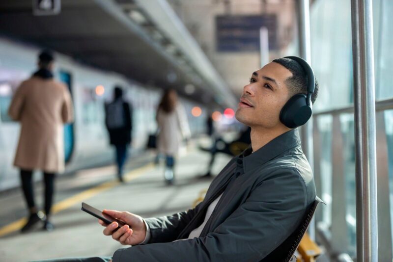 Sony - Wireless Noise-Canceling Headphones - Black WH-1000XM5/B - Image 9