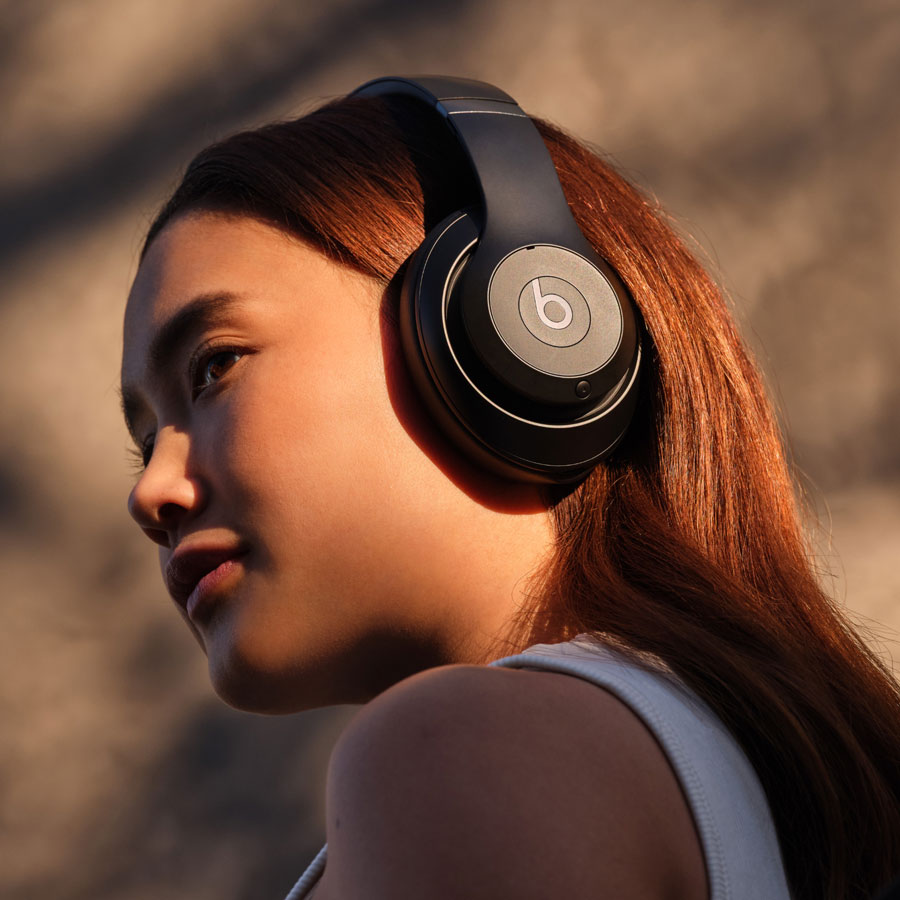 Beats Studio Pro - Wireless Noise Cancelling Over-the-Ear Headphones - Black MQTP3LL/A - Image 10