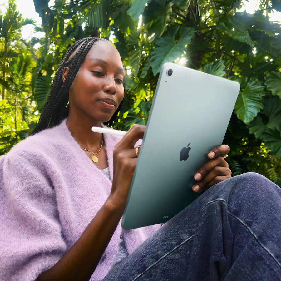 Apple - 13-inch iPad Air M4 Wi-Fi - Image 4