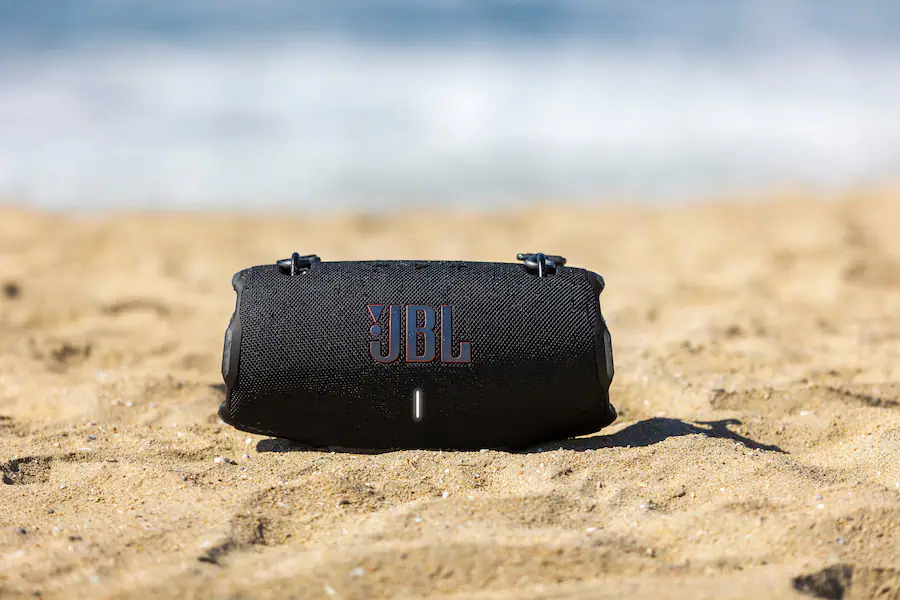 JBL - Xtreme 4 Portable Wireless Speaker - Black JBLXTREME4BLKAM - Image 11