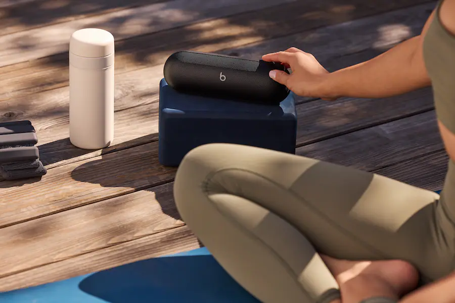 Beats - Pill Portable Wireless Bluetooth Speaker and Portable Charger - Matte Black MW443LL/A - Image 8